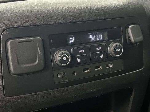 Used 2017 Chevrolet Suburban LT AWD/4WD image 24