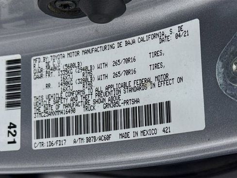 Certified 2021 Toyota Tacoma TRD Off-Road AWD/4WD image 29
