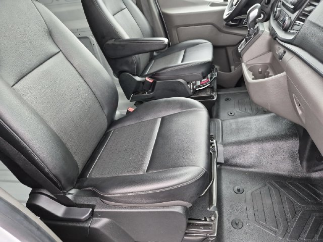 Used 2023 Ford Transit 250 Medium Roof RWD image 18