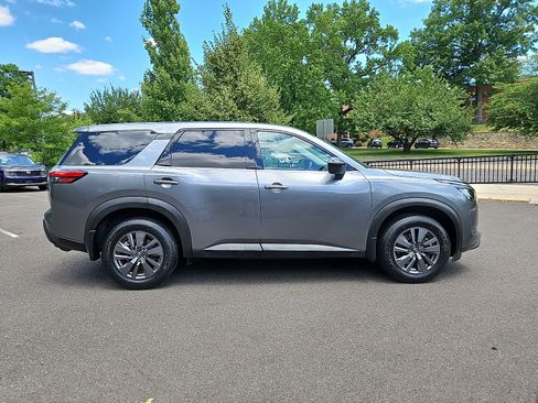 Certified 2024 Nissan Pathfinder S w/ Cargo Package AWD/4WD image 7