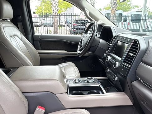 Used 2018 Ford Expedition Limited w/ Equipment Group 302A AWD/4WD image 10