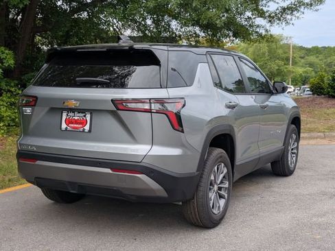 New 2026 Chevrolet Equinox LT FWD image 2