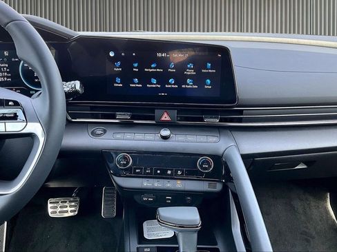 New 2026 Hyundai Elantra Sport FWD image 8