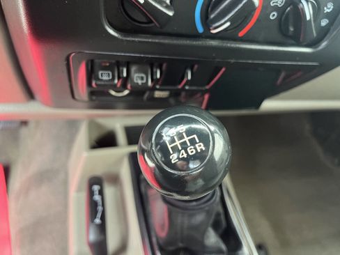 Used 2005 Jeep Wrangler Unlimited image 28