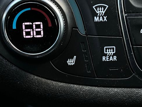 Used 2023 Chevrolet Malibu LT image 27