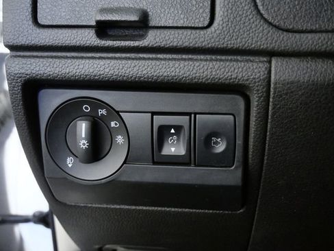 Used 2012 Ford Fusion SEL FWD image 23