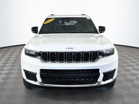 Used 2024 Jeep Grand Cherokee L Limited AWD/4WD image 3