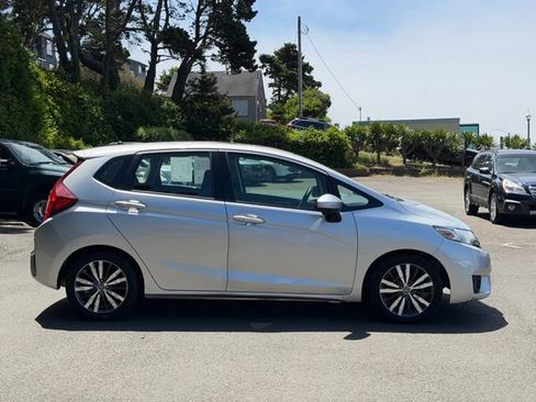 Used 2015 Honda Fit EX image 4