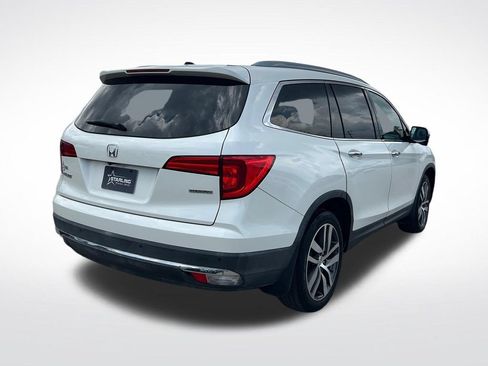 Used 2017 Honda Pilot Touring image 7