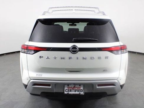 Certified 2022 Nissan Pathfinder SL FWD image 10