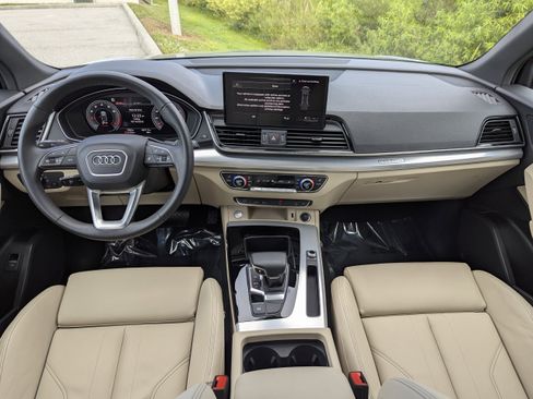 Certified 2025 Audi Q5 2.0T Premium w/ Convenience Plus Package image 16