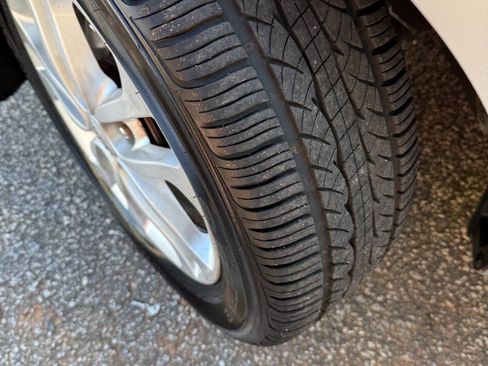 Used 2011 Kia Forte EX FWD image 10