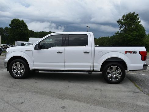 Used 2018 Ford F150 Lariat w/ Equipment Group 502A Luxury AWD/4WD image 9