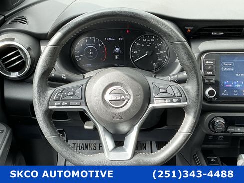 Used 2022 Nissan Kicks SR image 18