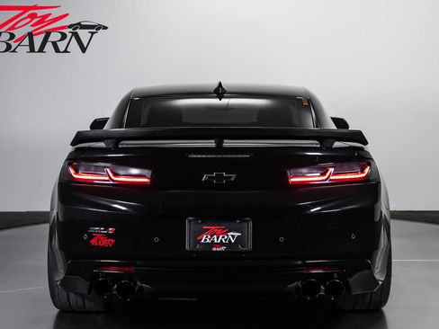Used 2018 Chevrolet Camaro ZL1 RWD image 4