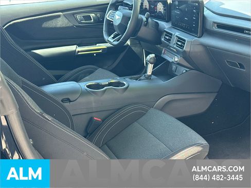 Used 2024 Ford Mustang Coupe RWD image 31