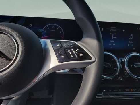 Certified 2025 Mercedes-Benz GLB 250 image 29