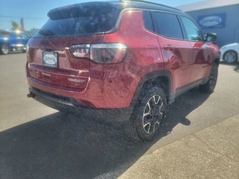 Used 2019 Jeep Compass Trailhawk AWD/4WD image 14