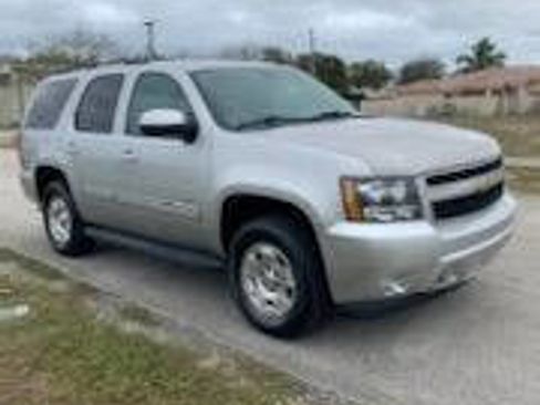 Used 2013 Chevrolet Tahoe LT image 3