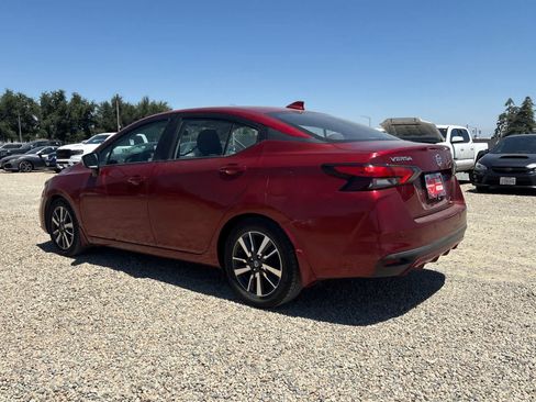 Used 2020 Nissan Versa SV FWD image 7