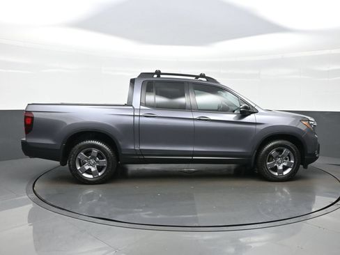 Used 2025 Honda Ridgeline TrailSport image 7