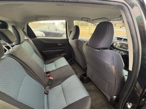 Used 2012 Toyota Yaris SE image 18