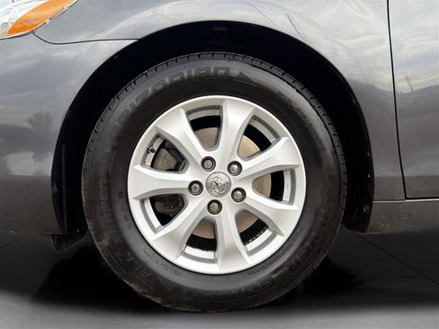 Used 2007 Toyota Camry LE FWD image 26