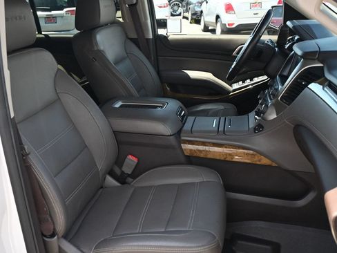 Used 2017 GMC Yukon XL Denali w/ Open Road Package AWD/4WD image 20