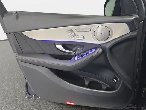 Used 2022 Mercedes-Benz GLC 300 4MATIC image 26