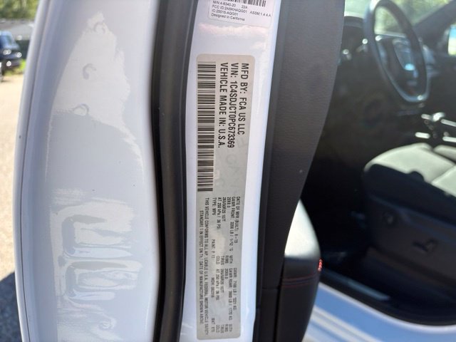 Used 2023 Dodge Durango R/T w/ Blacktop Package AWD/4WD image 33