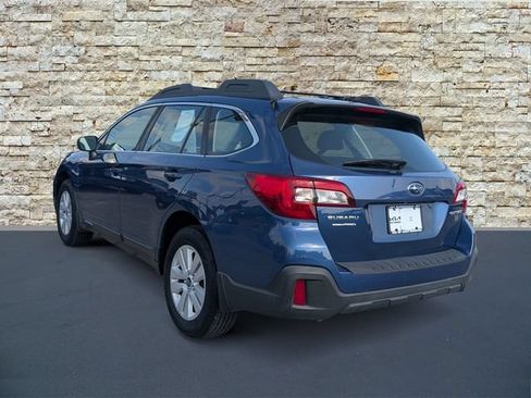 Used 2019 Subaru Outback 2.5i AWD/4WD image 4