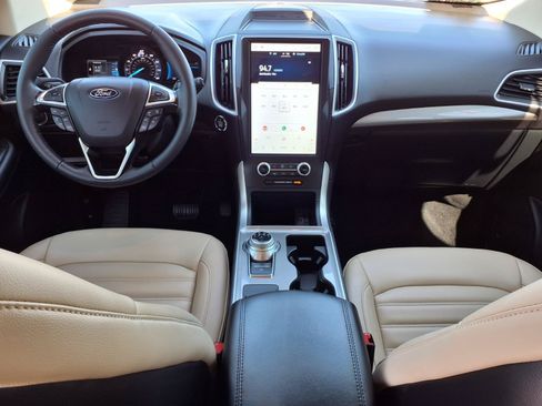 Used 2024 Ford Edge SEL w/ Convenience Package AWD/4WD image 10