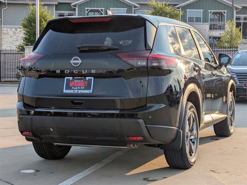 New 2026 Nissan Rogue SV image 4