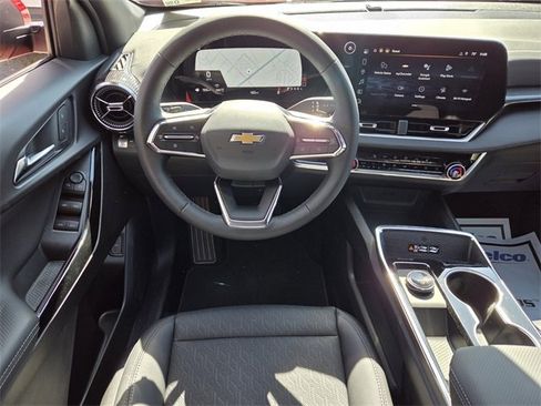 New 2026 Chevrolet Equinox LT w/ Convenience Package II image 17