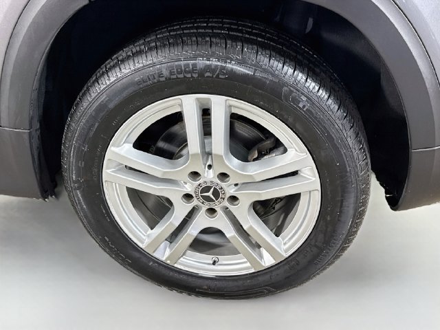 Used 2022 Mercedes-Benz GLB 250 w/ Premium Package Lite image 36