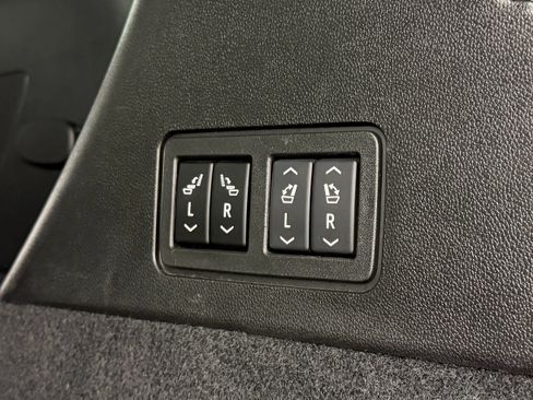 Used 2024 Cadillac XT6 Sport AWD/4WD image 35