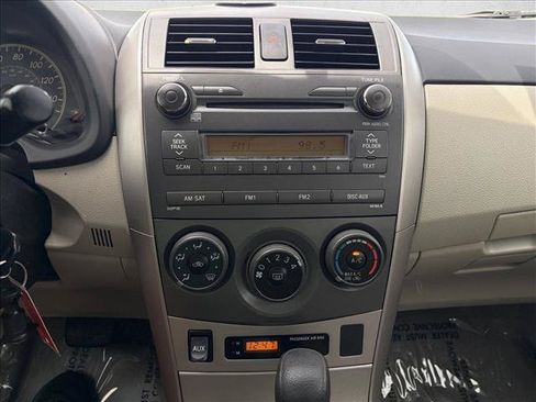 Used 2011 Toyota Corolla LE FWD image 9