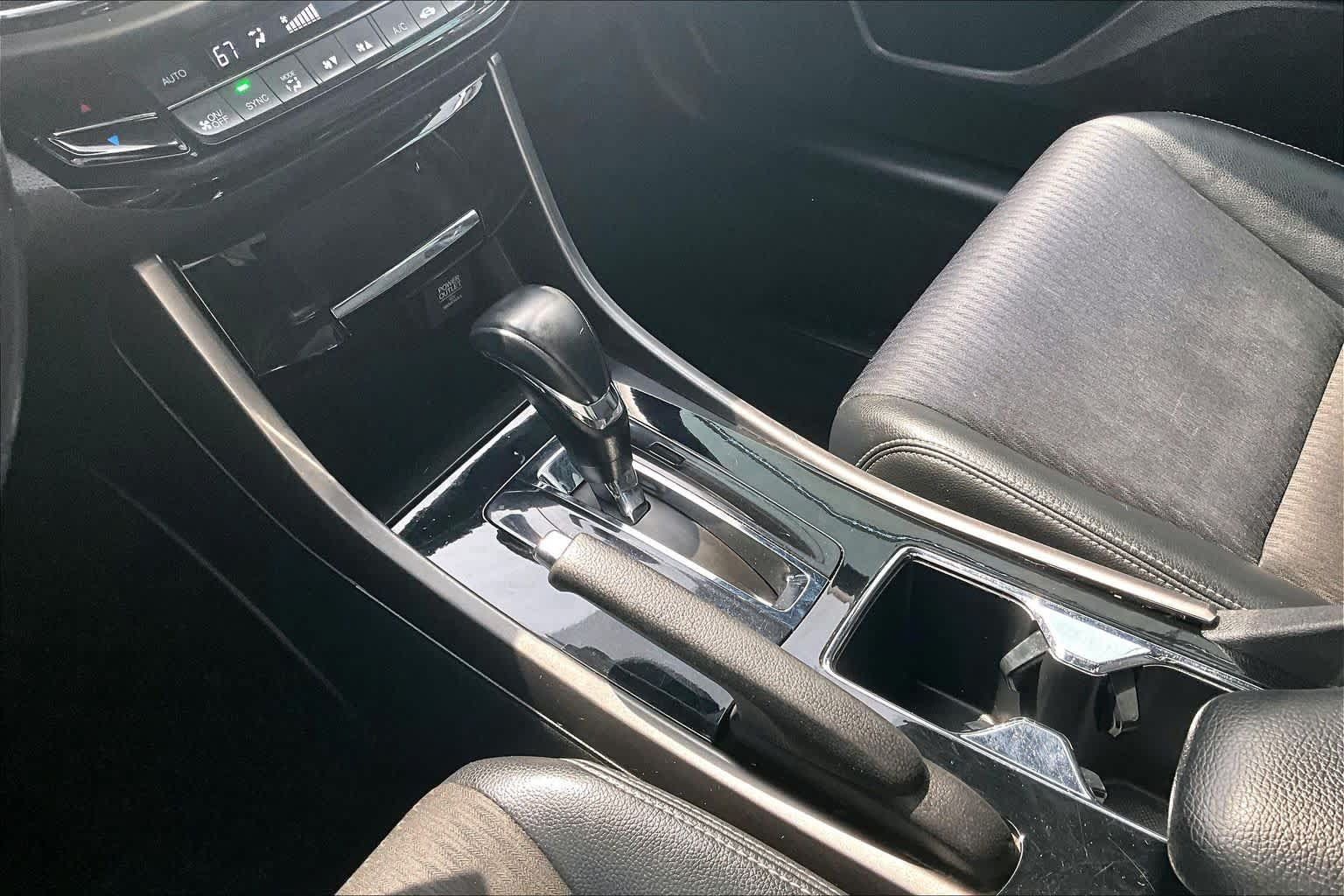 Used 2016 Honda Accord Sport image 15