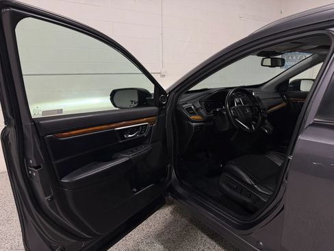 Used 2018 Honda CR-V Touring image 8