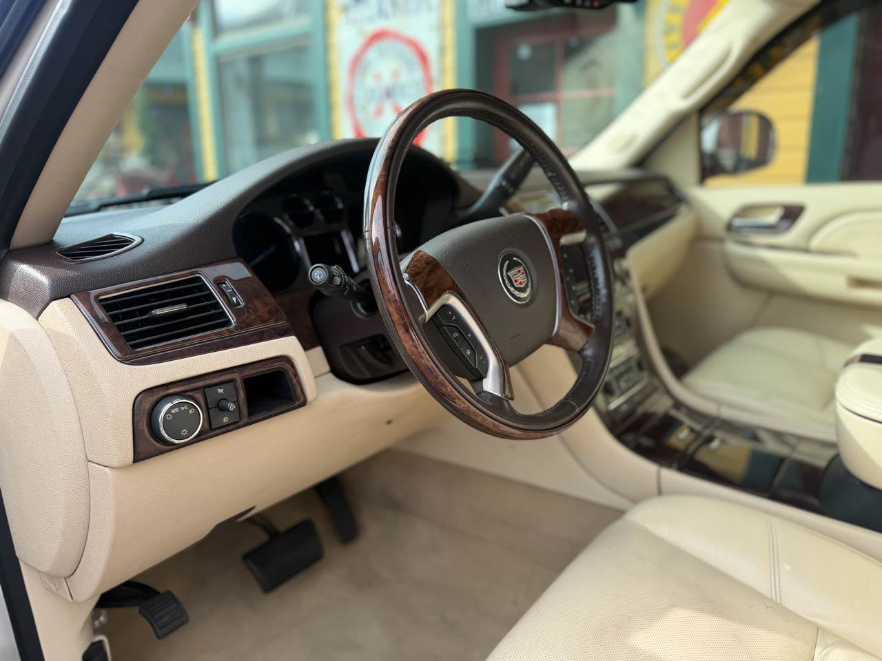 Used 2008 Cadillac Escalade 2WD image 15