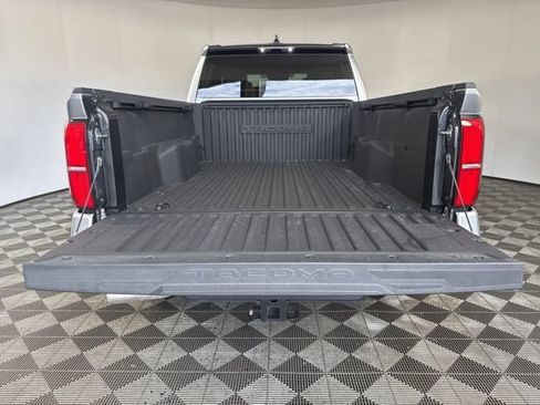 Used 2024 Toyota Tacoma SR5 AWD/4WD image 21