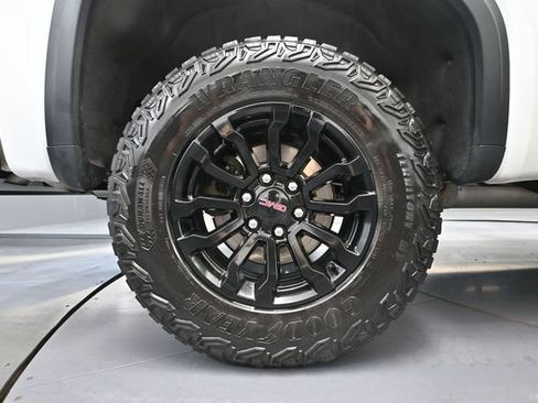 Used 2023 GMC Sierra 1500 AT4X AWD/4WD image 16