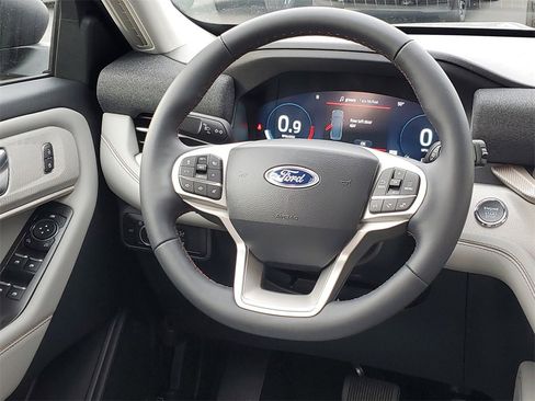 New 2026 Ford Explorer Active w/ Active Comfort Package image 25