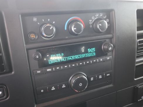 Used 2025 GMC Savana 2500 w/ Driver Convenience Package RWD image 21
