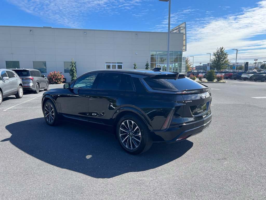 Certified 2024 Cadillac Lyriq Sport AWD/4WD image 7