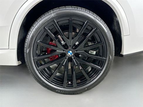 New 2026 BMW X5 xDrive40i AWD/4WD image 32