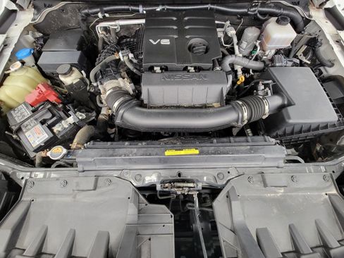 Used 2022 Nissan Frontier SV w/ Technology Package AWD/4WD image 8