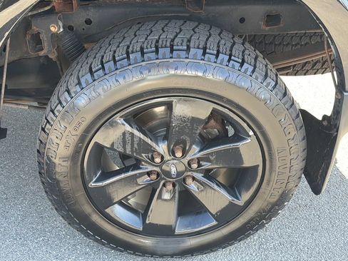 Used 2013 Ford F150 FX4 w/ Luxury Equipment Group AWD/4WD image 12