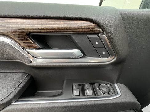 New 2026 GMC Sierra 1500 SLE w/ Preferred Package image 14