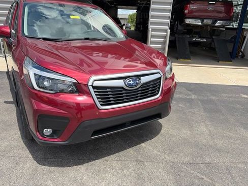 Used 2021 Subaru Forester Premium AWD/4WD image 5